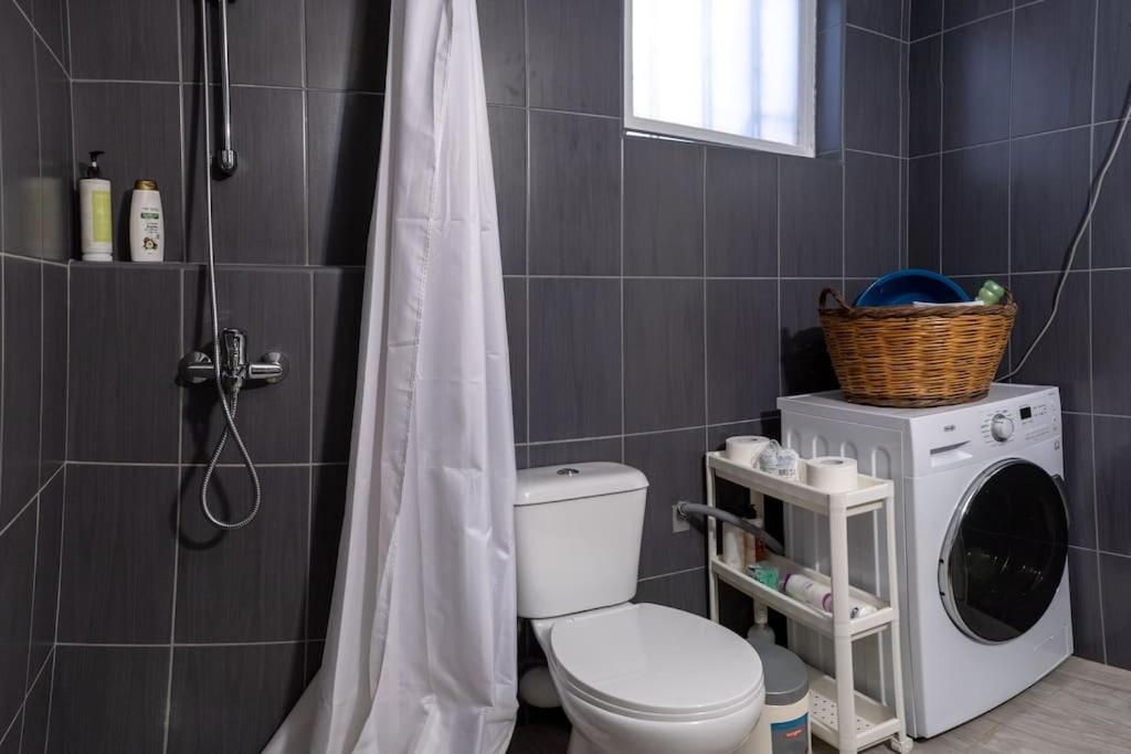Penthouse Wt Private Patio 1st Floor 3 65sqm * Héraklion