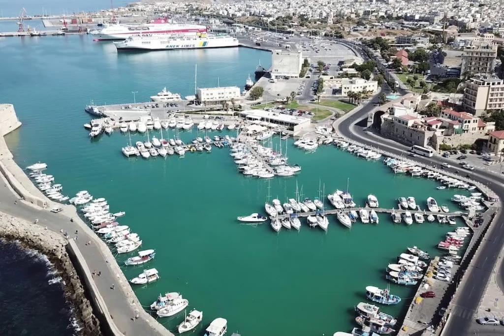 Appartement Penthouse Wt Private Patio 1st Floor 3 65sqm Héraklion