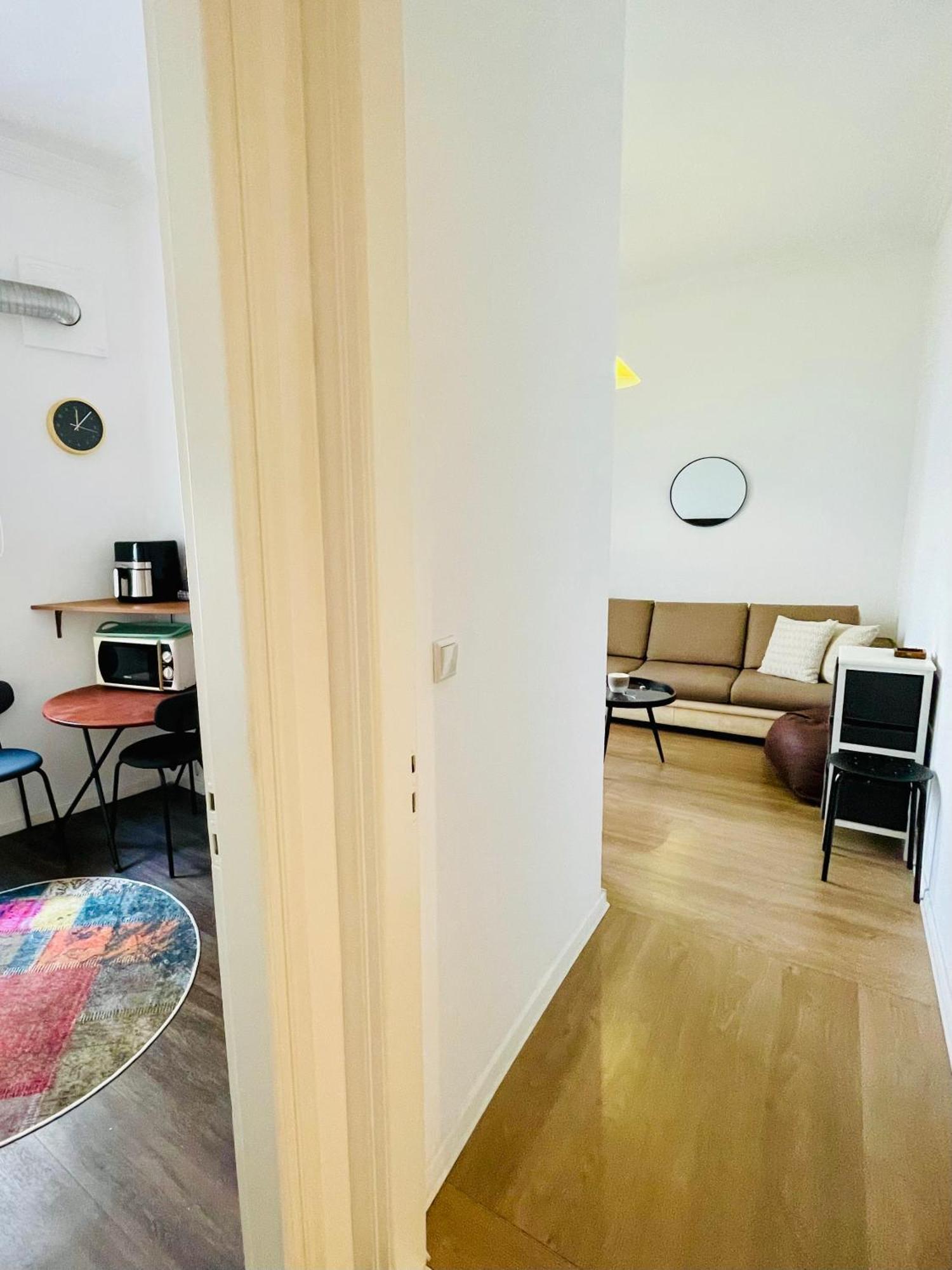 Penthouse Wt Private Patio 1st Floor 3 65sqm * Héraklion